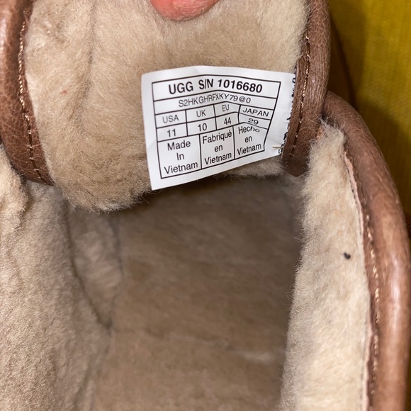 Men’s UGG boots size 11 (AUTHENTIC)👀 - Picture 12 of 16